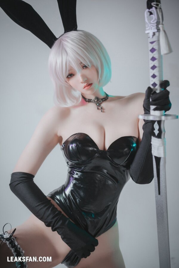 DJAWA Photo - Bambi (밤비) - La Rose NoirE 2B - 76