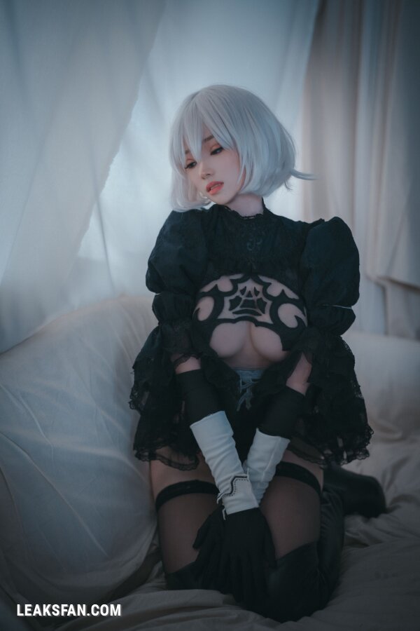 DJAWA Photo - Bambi (밤비) - La Rose NoirE 2B - 2