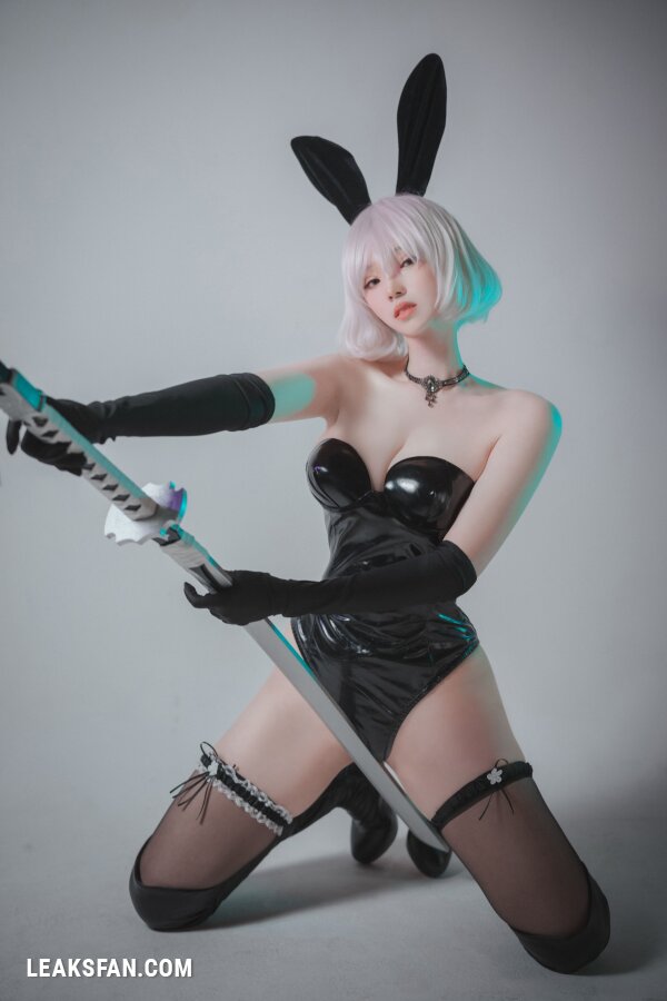 DJAWA Photo - Bambi (밤비) - La Rose NoirE 2B - 2