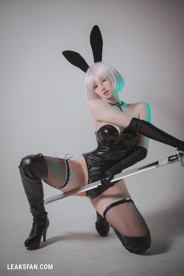 DJAWA Photo - Bambi (밤비) - La Rose NoirE 2B - 0