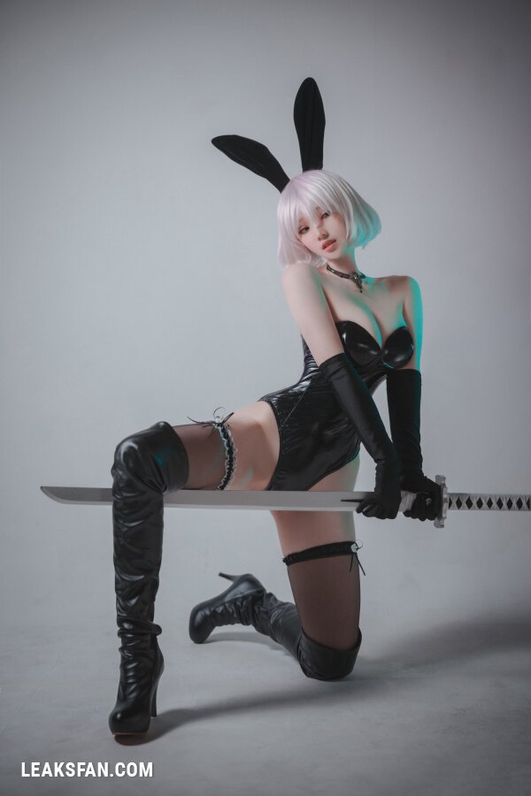 DJAWA Photo - Bambi (밤비) - La Rose NoirE 2B - 2