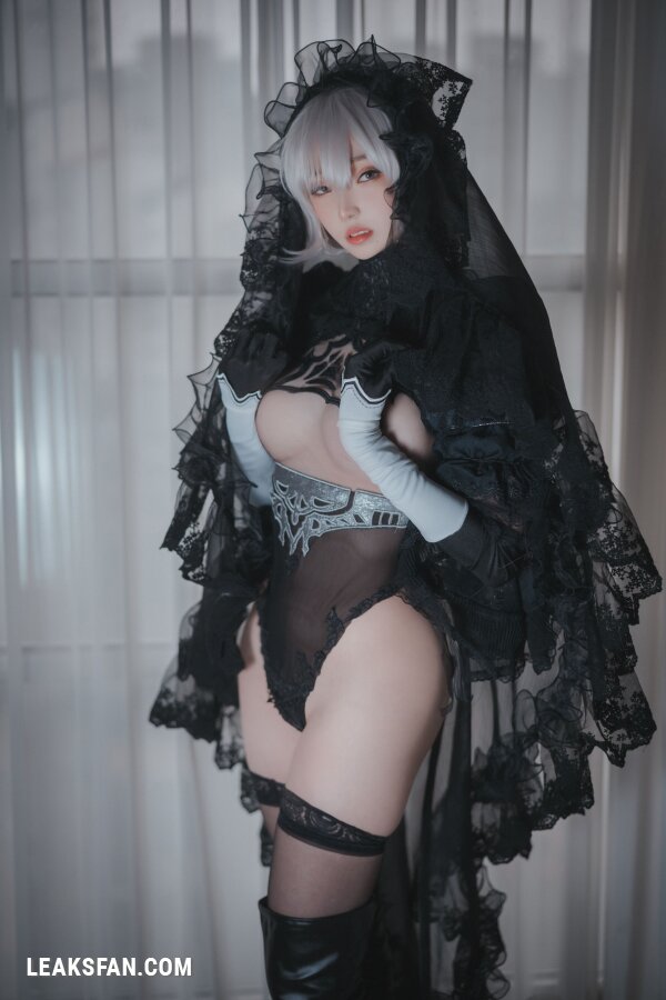 DJAWA Photo - Bambi (밤비) - La Rose NoirE 2B - 2