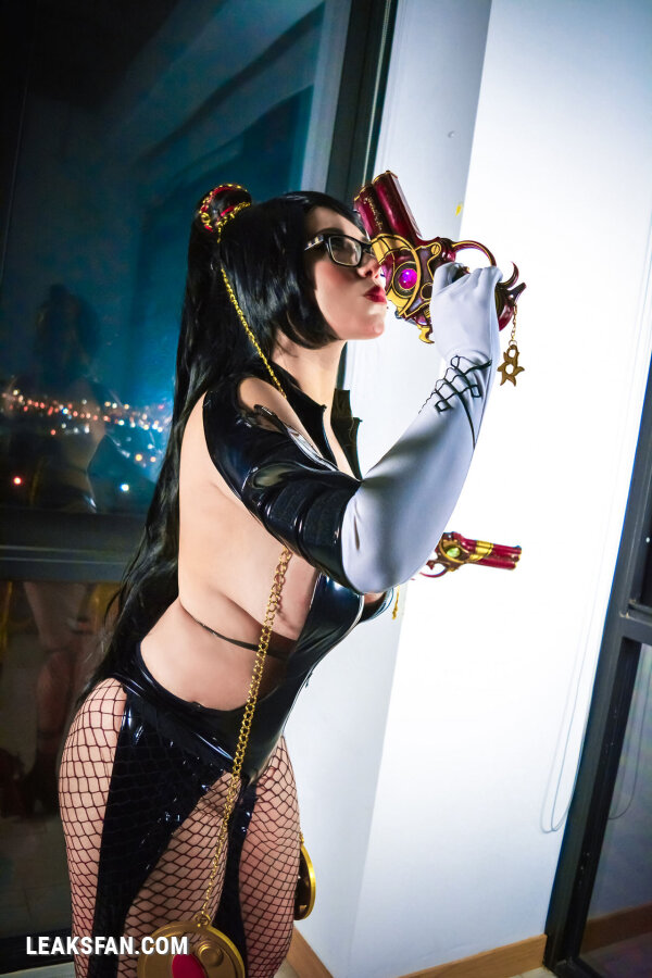 Lucy Langley - Bayonetta - 0