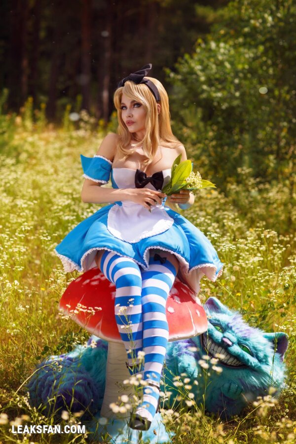 Kalinka Fox - Alice (Alice in Wonderland) - 12