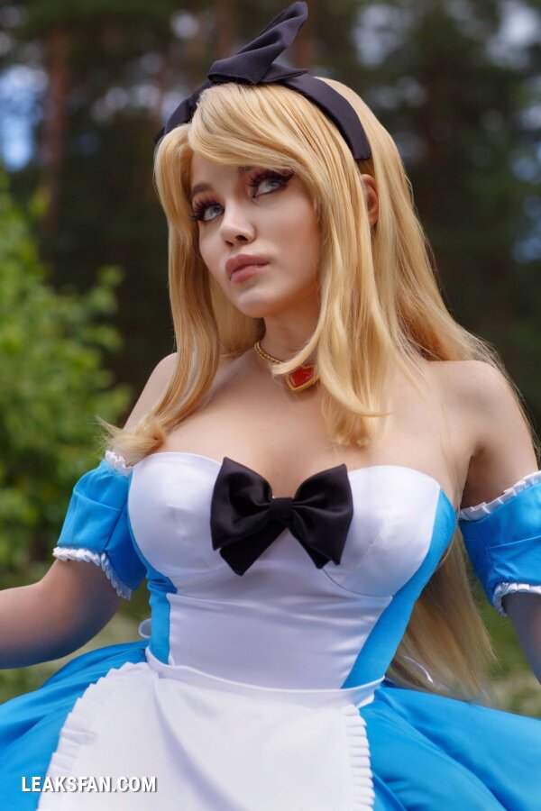 Kalinka Fox - Alice (Alice in Wonderland) - 23