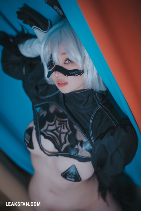 DJAWA Photo - Bambi (밤비) - La Rose NoirE 2B-2 - 1