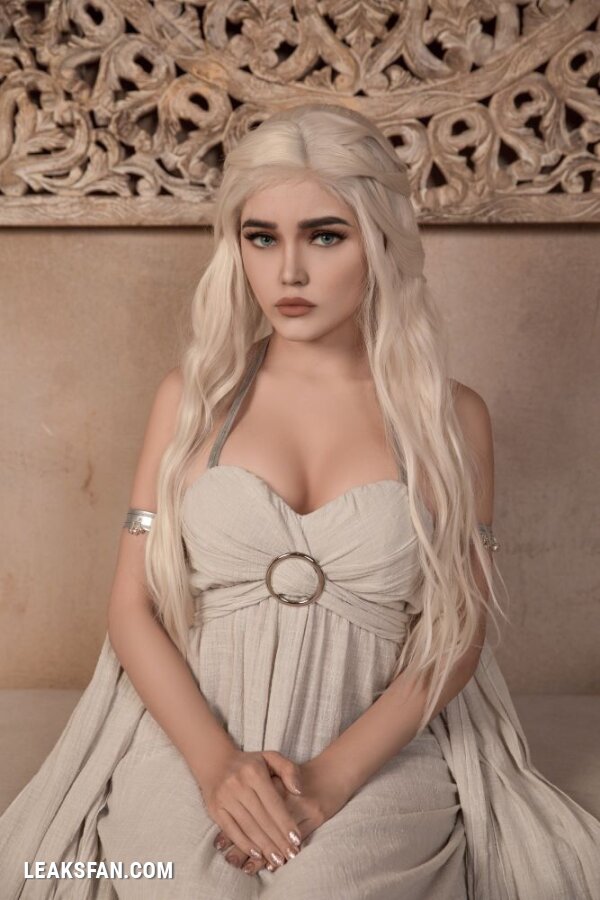 Kalinka Fox - Daenerys (Game Of Thrones) - 4