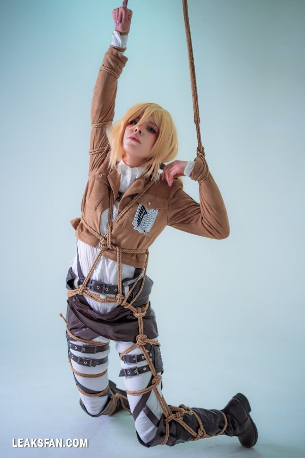 Cute Caterpillar - Historia Reiss (Shingeki No Kyojin) - 45