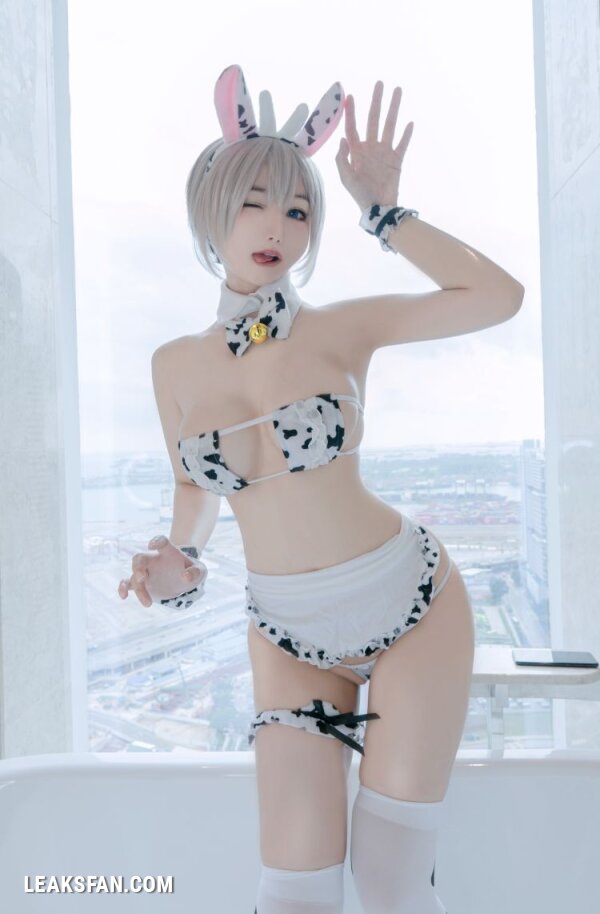 Kitkat - Uzaki Cow (Uzaki-chan) - 14