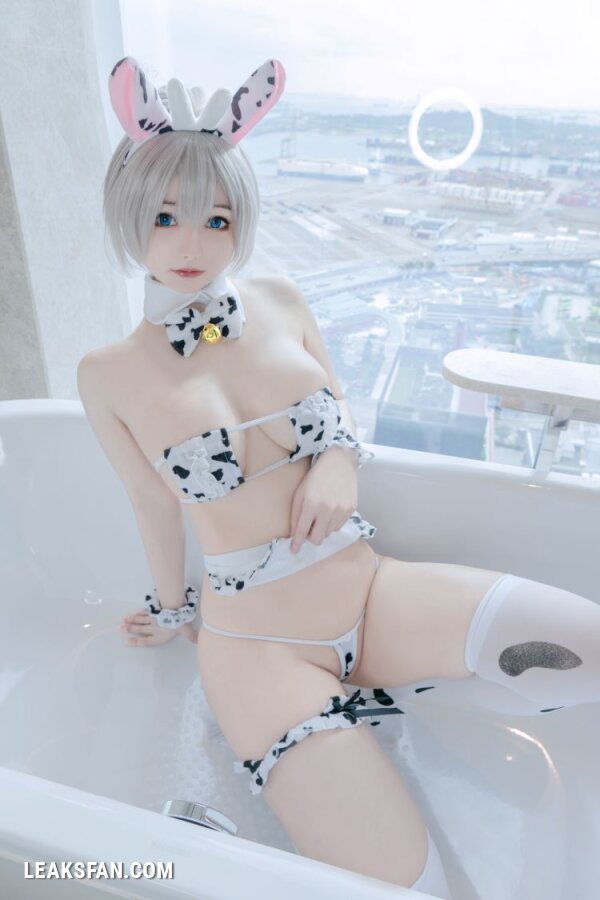 Kitkat - Uzaki Cow (Uzaki-chan) - 17