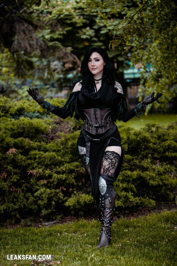 Luxlo Cosplay - Yennefer - 8