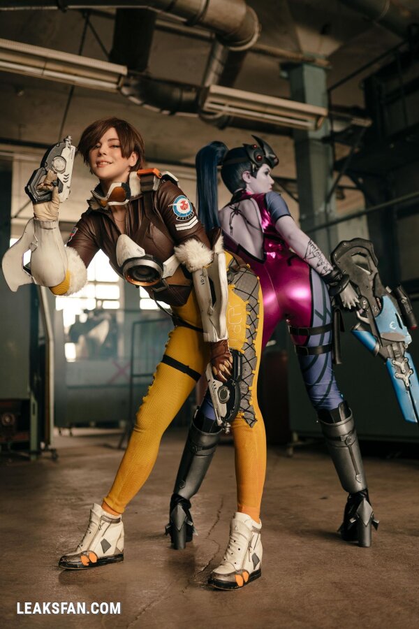 Alina Becker - Widowmaker x Tracer - 3