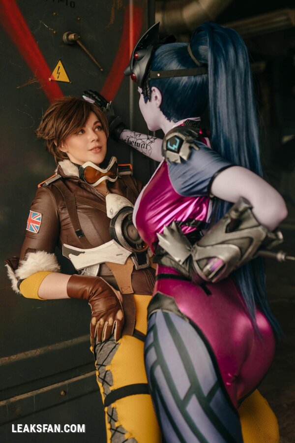 Alina Becker - Widowmaker x Tracer - 34