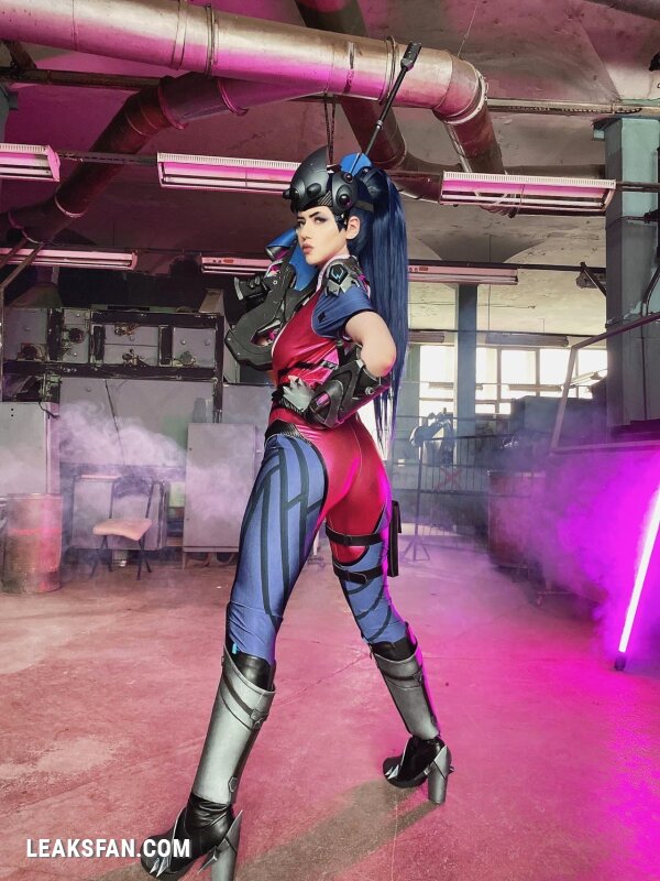 Alina Becker - Widowmaker x Tracer - 35