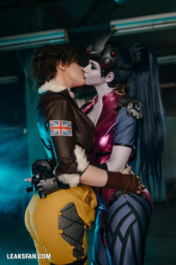 Alina Becker - Widowmaker x Tracer - 46