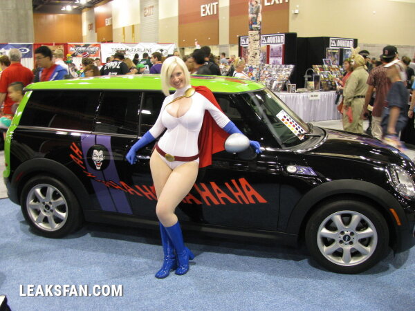 POWERGIRL - Lady Wolf Star - 3