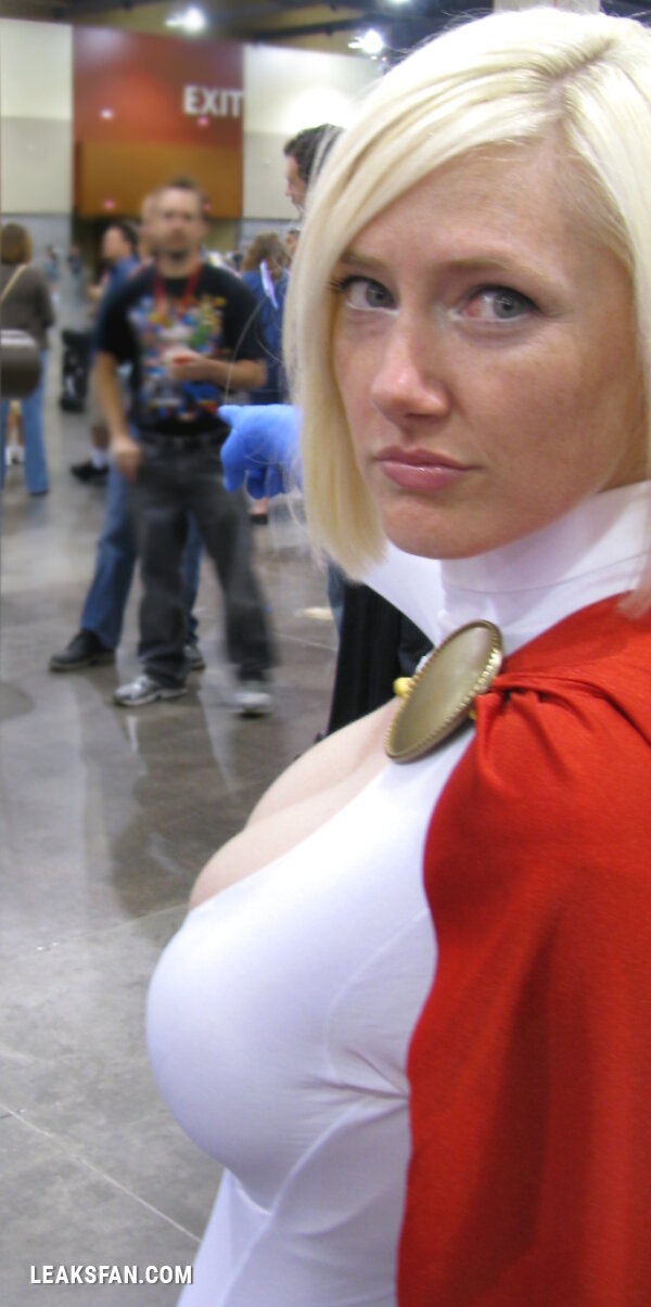 POWERGIRL - Lady Wolf Star - 18