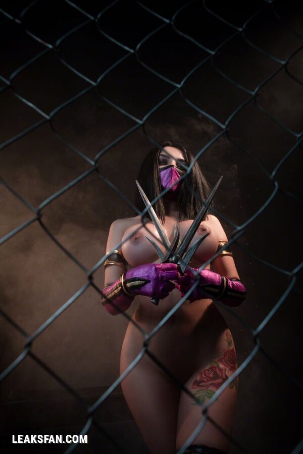 Kalinka Fox - Mileena (Mortal Kombat) - 15