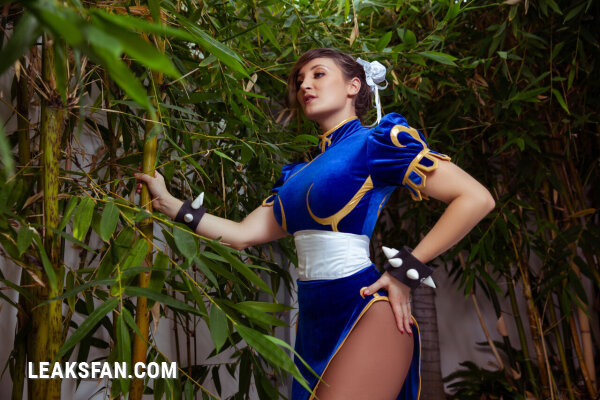 Holly Wolf - Chun-Li - 10