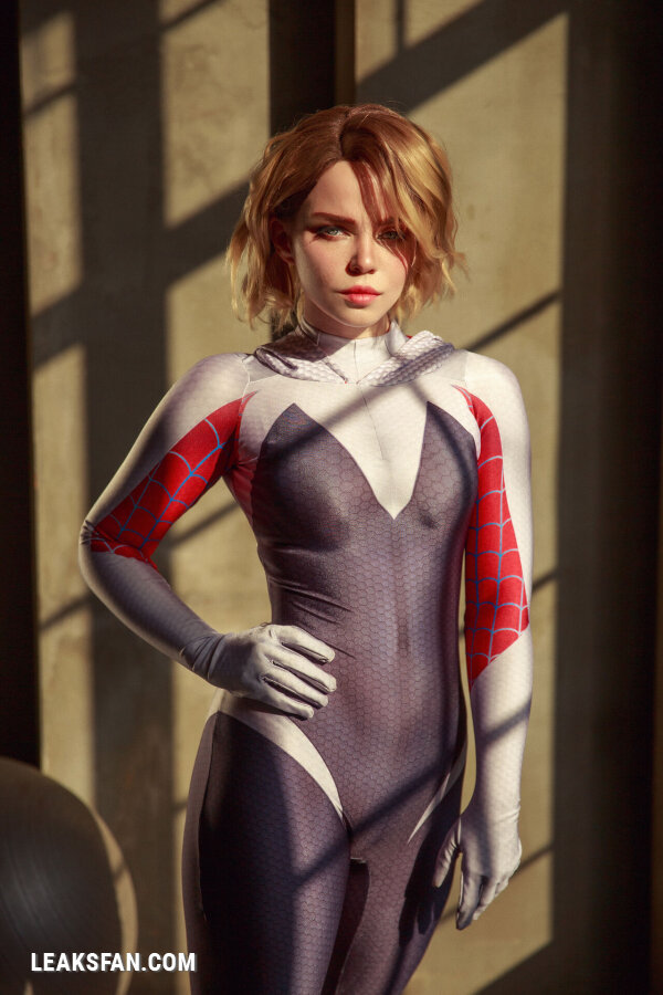 Ashen Reina - Spider Gwen - 1