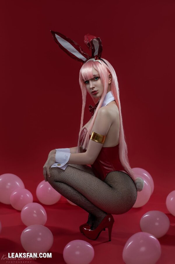 Hologana - Bunny Zero Two - 1