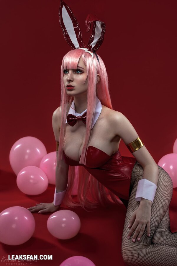 Hologana - Bunny Zero Two - 7