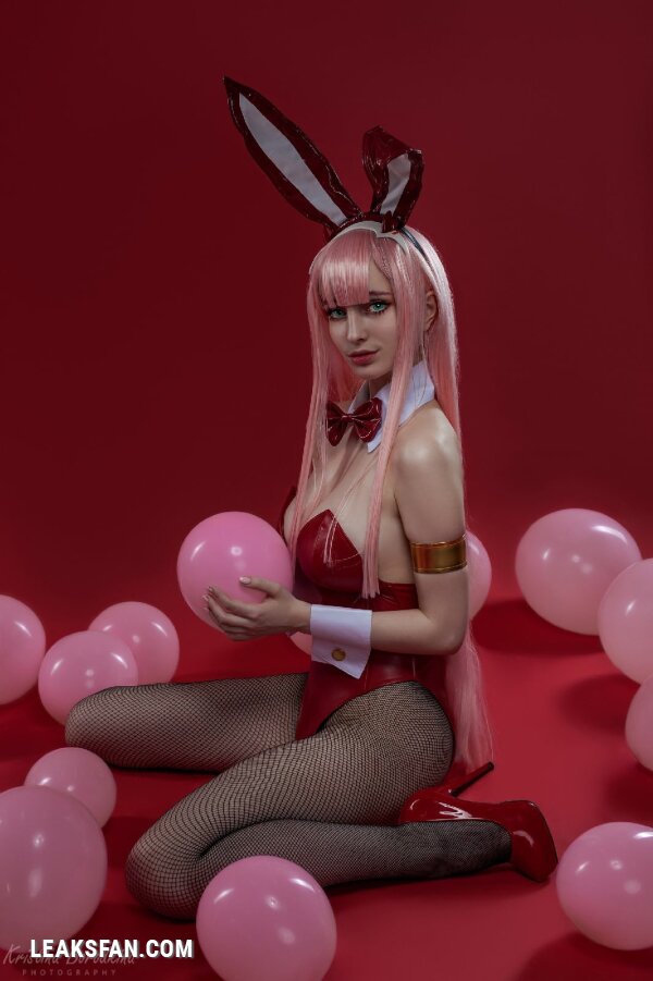 Hologana - Bunny Zero Two - 1