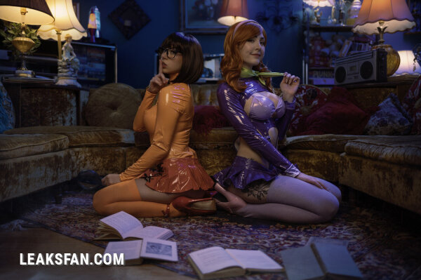 Luxlo &amp;amp; Dessyyc - Daphne &amp;amp; Velma - 9