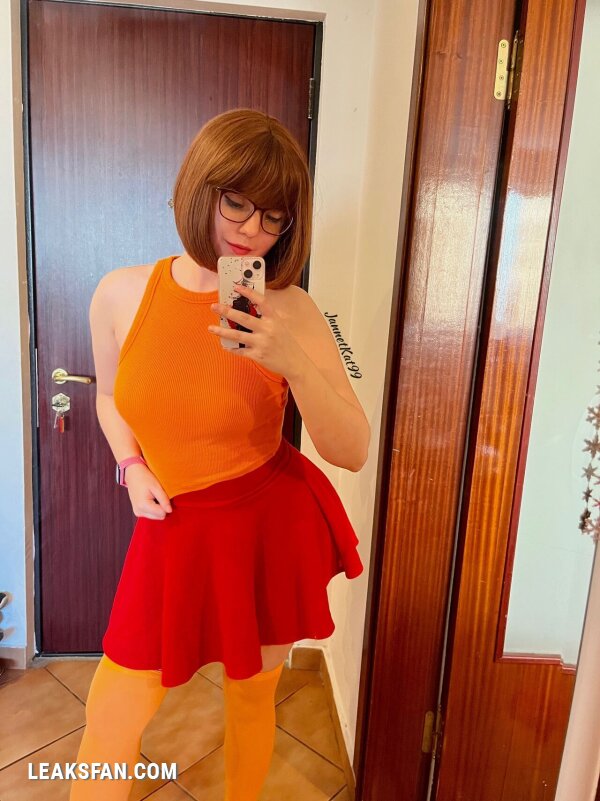 JannetKat99 - Velma - 2