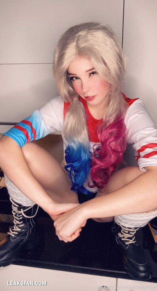 Belle Delphine - Harley Quinn - 36