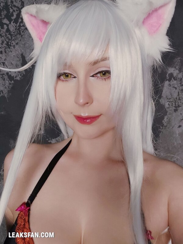 Catziilla - Black Hanekawa - 2