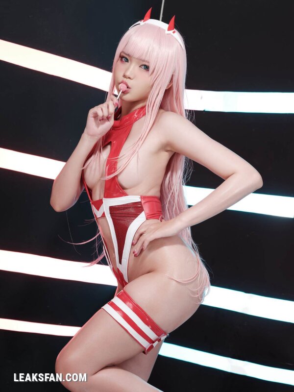 ZinieQ - Zero Two - 1