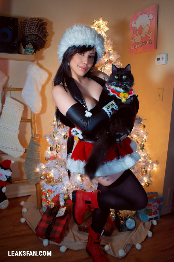 Felicia Vox - Christmas Tifa - 19