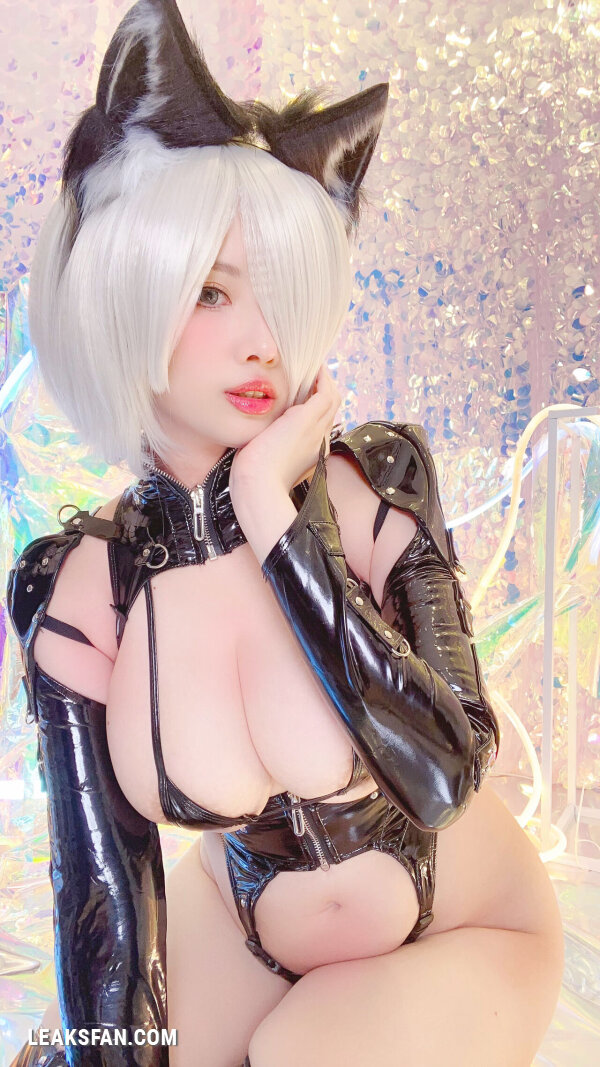 Kaya Huang -  2B Black Cat - 40