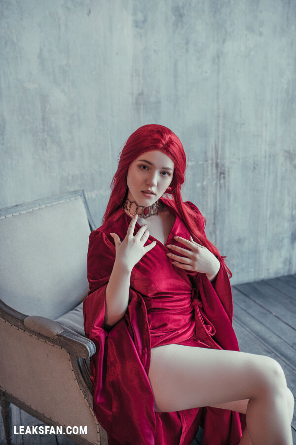 Lada Lyumos - Game of Thrones. Melisandre - 0