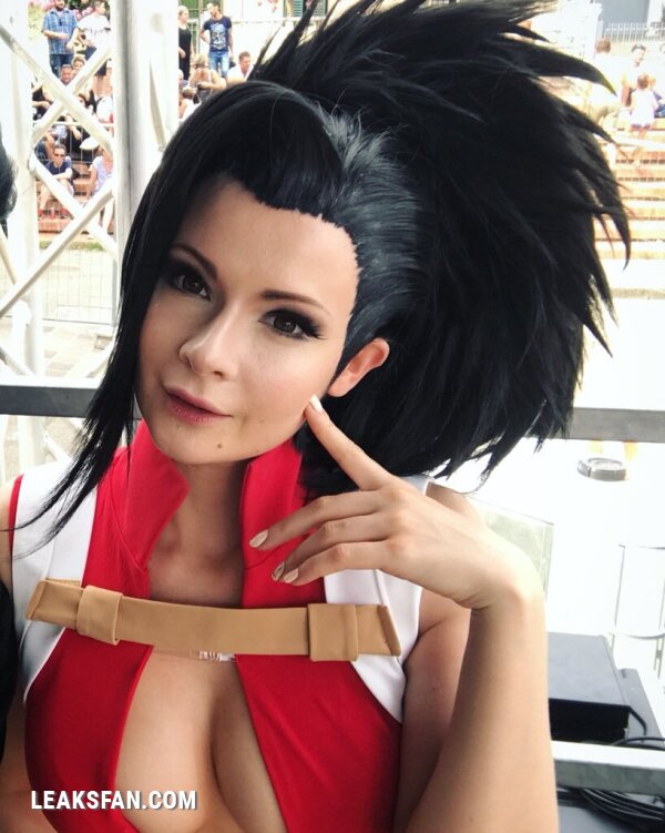 Jannet In cosplay - Momo Yaoyorozu - 12