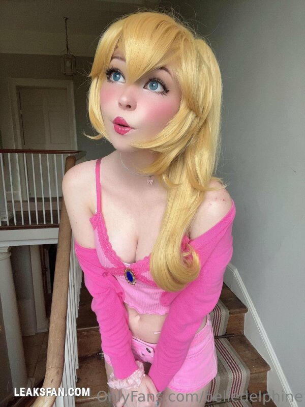 Belle Delphine - Princess Peach - 9