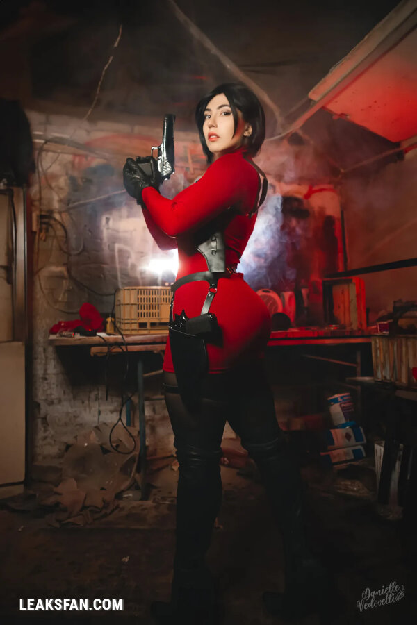 Danielle Vedovelli - Ada Wong - 16