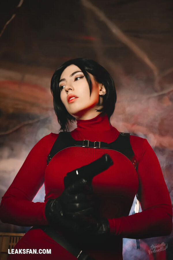 Danielle Vedovelli - Ada Wong - 2