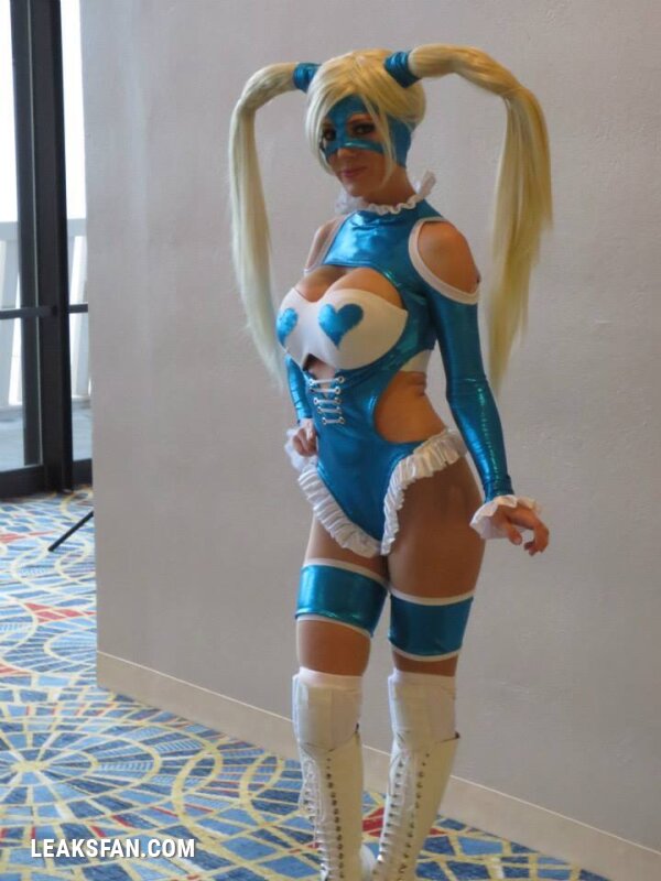 R.Mika (Street Fighter) cosplay by Kristen Hughey! - 17