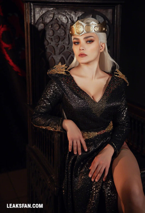 Kalinka Fox - Rhaenyra Targaryen - 2