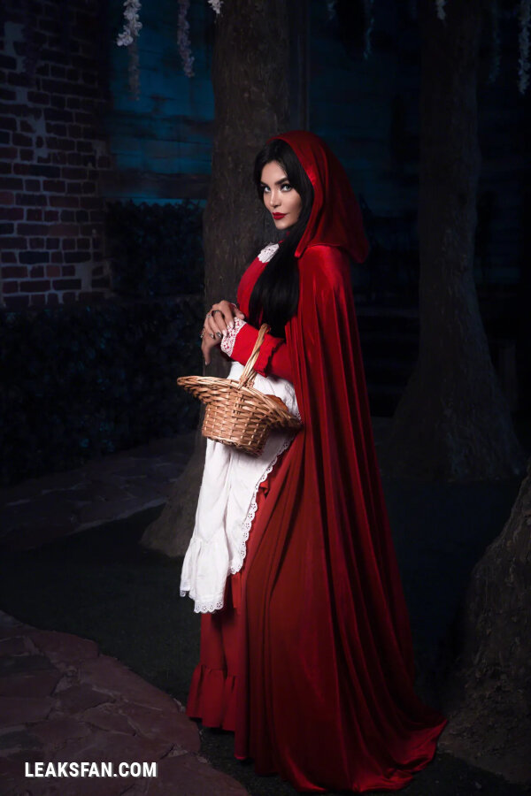 kalinka fox-red riding hood - 1