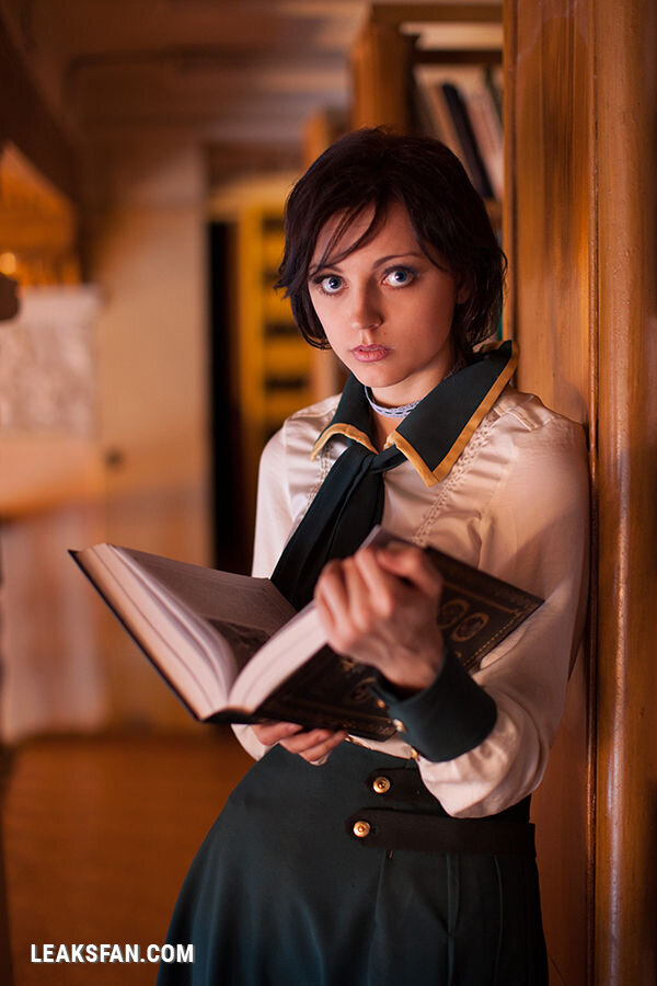 Elizabeth (Bioshock Infinite) cosplay by Ormeli! - 2