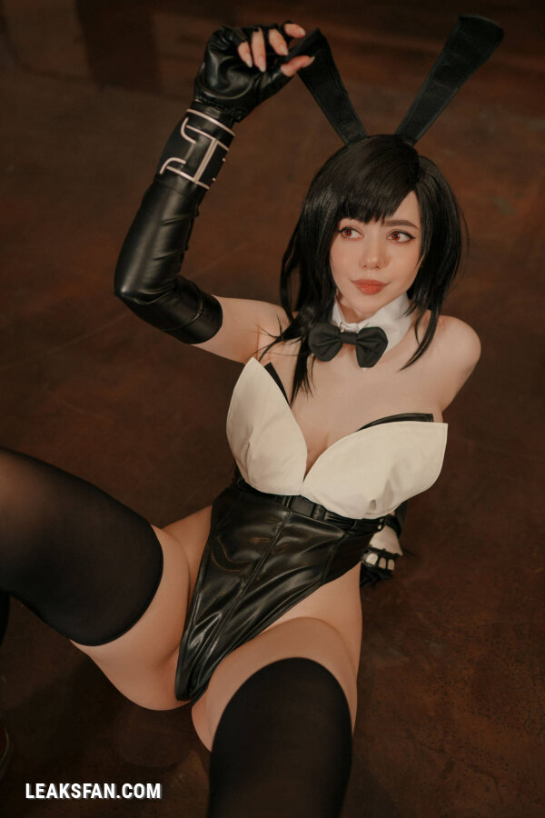 Alina Becker - Tifa Bunny Maid - 2