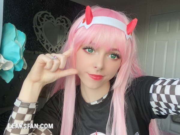 Kitsukanna - E-girl Zero Two - 2