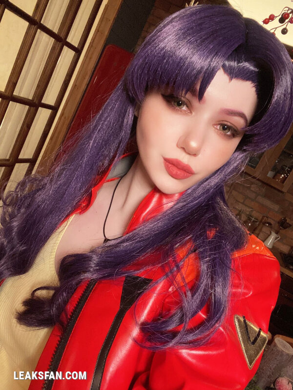 Alina Becker - Misato Katsuragi - 0