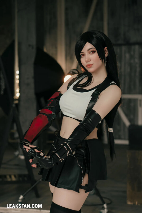 Alina Becker - Another Tifa set - 0