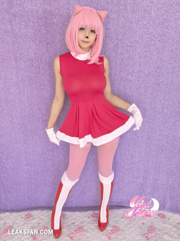 Velvet Valerina - Amy Rose - 1