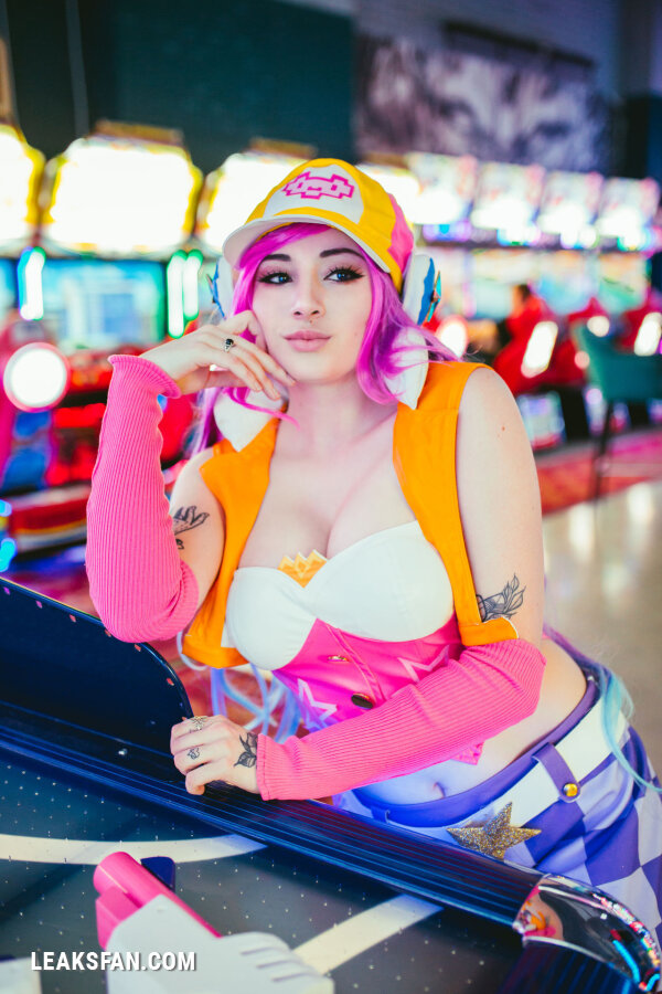 Kayla Erin - Arcade Miss Fortune - 1