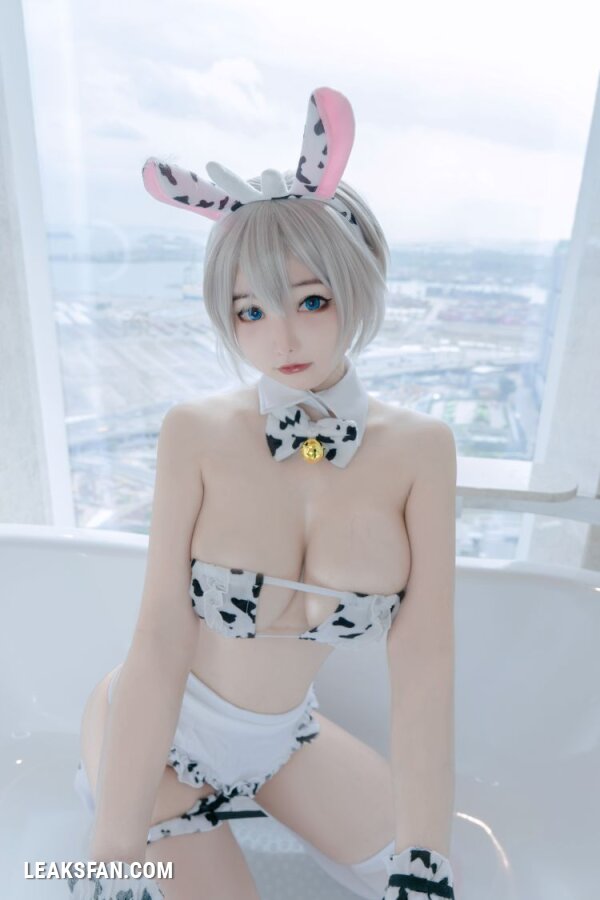 Kitkat - Uzaki Cow (Uzaki-chan) nude. Onlyfans, Patreon leaked 20 nude photos and videos